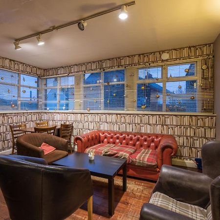 Alston House Hotel Buitenkant foto